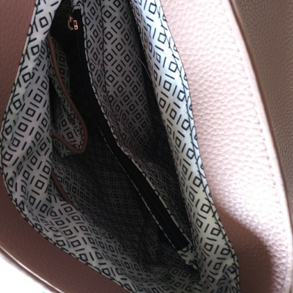 NWT MIZTIQUE CONVERTIBLE VEGAN BACKPACK BAG - Picture 5 of 7